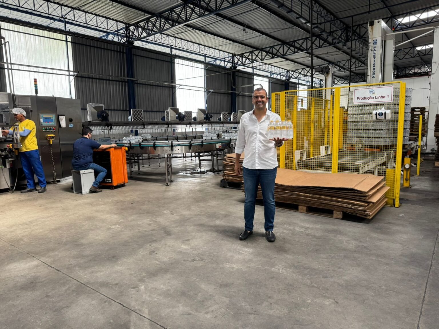 Empresário Lenilson Rodrigues anuncia abertura de indústria de água mineral nos Estados Unidos