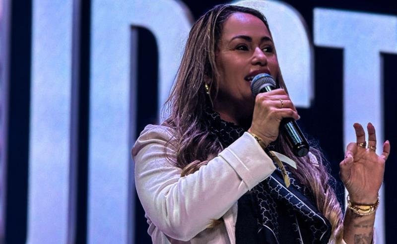 Glaudstar Rigoni transforma dor em propósito e emociona plateia em palestra em Alphaville