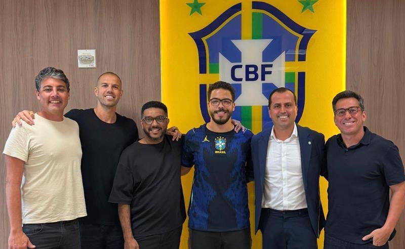 Rede Ronaldo lança Casa RR em Miami durante o grande torneio mundial de futebol